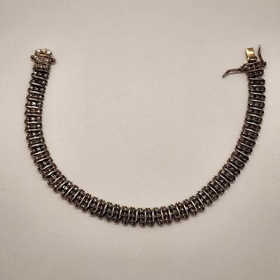 LOT 87:: Vintage Two tone Sterling Silver Bracelet 7.5"L. 13.8g