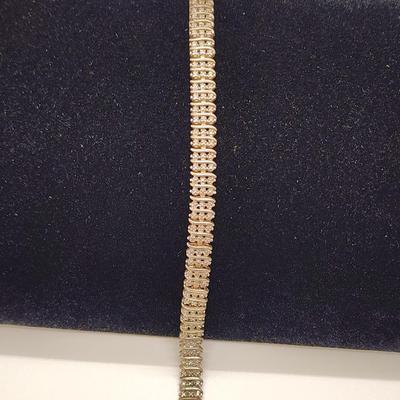 LOT 87:: Vintage Two tone Sterling Silver Bracelet 7.5"L. 13.8g