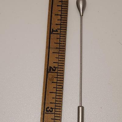 LOT 90:: Lot of Vintage Brooches