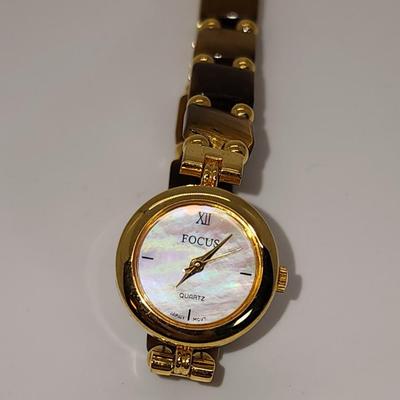 LOT 92:: Watch Lot- Untested