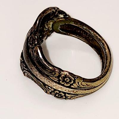 LOT 94:: Vintage Ring LOT - Siverplate- Community spoon ring sz 7, Brutalist Purple stones sz 9 and rest Stretch