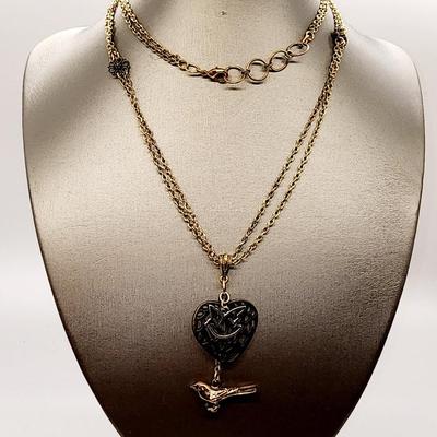 LOT 97:: Large LOT of Vintage Fashion Necklaces