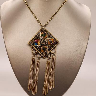 LOT 97:: Large LOT of Vintage Fashion Necklaces