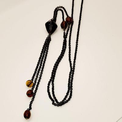 LOT 98:: Large Lot of Vintage Fashion Necklaces