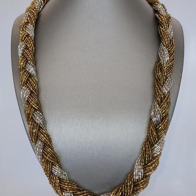 LOT 99:: LOT of Vintage Fashion Necklaces