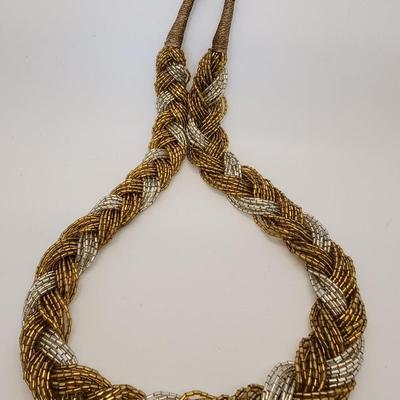 LOT 99:: LOT of Vintage Fashion Necklaces