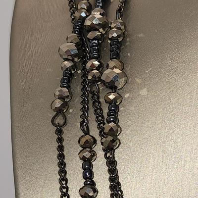 LOT 99:: LOT of Vintage Fashion Necklaces