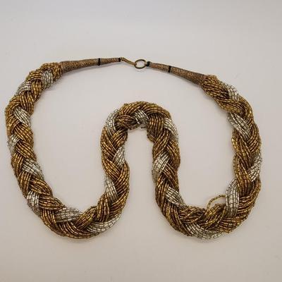 LOT 99:: LOT of Vintage Fashion Necklaces