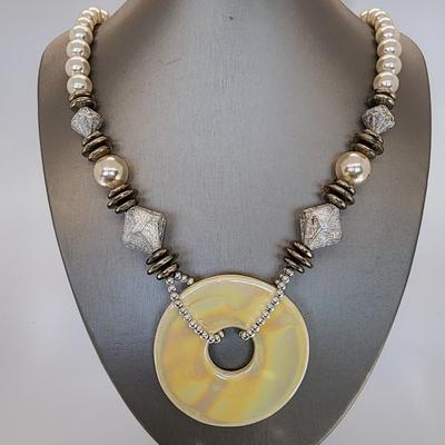 LOT 99:: LOT of Vintage Fashion Necklaces