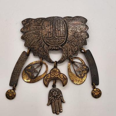 LOT 102:: Vintage Pin and Brooch Lot