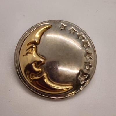 LOT 102:: Vintage Pin and Brooch Lot