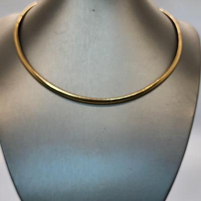 LOT 104:: Vintage 18" L Goldtone Collar Necklace and 7" L Bracelet Set and 2 more bracelets