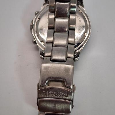 LOT 123:: Large Watch Lot- Untested