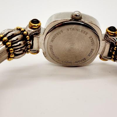 LOT 124:: Large Lot of Watches-Untested