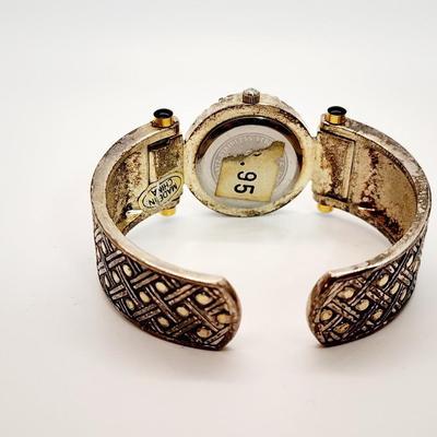 LOT 124:: Large Lot of Watches-Untested