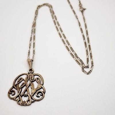 LOT 125:: Vintage 24" L 925 Italy Sterling Silver Pendant Necklace 11.7g