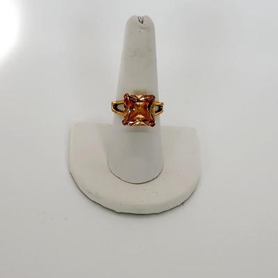 LOT 129:: Mixed lot of Costume Jewelry