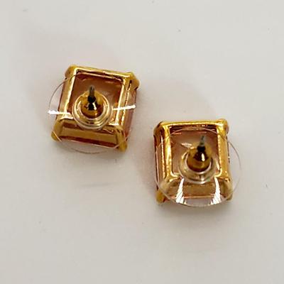 LOT 129:: Mixed lot of Costume Jewelry