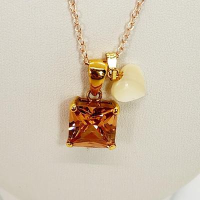 LOT 129:: Mixed lot of Costume Jewelry