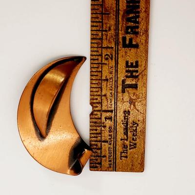 LOT 129:: Mixed lot of Costume Jewelry