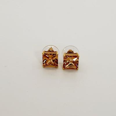 LOT 129:: Mixed lot of Costume Jewelry