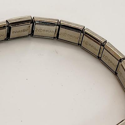 LOT 130:: Bracelet Lot