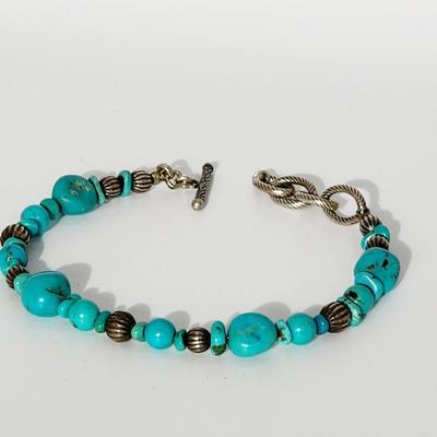 LOT 130:: Bracelet Lot