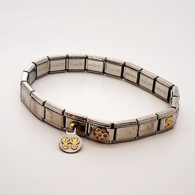 LOT 130:: Bracelet Lot