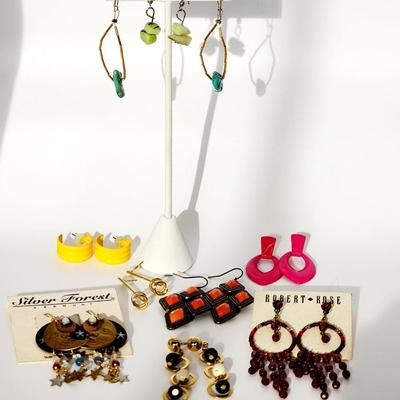LOT 131:: Pierced Earring Lot