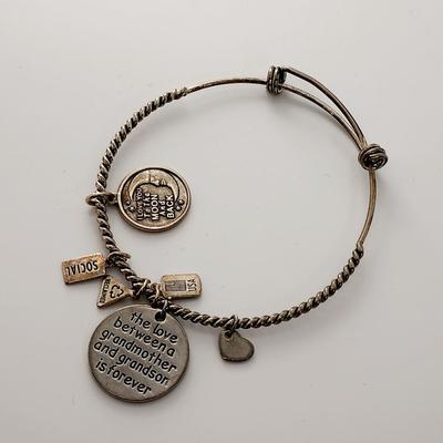 LOT 132:: I love you to the moon necklace and bracelet