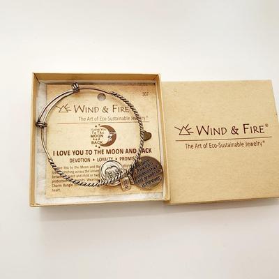 LOT 132:: I love you to the moon necklace and bracelet