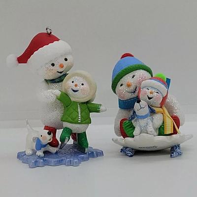 LOT:: 135 Hallmark Ornaments