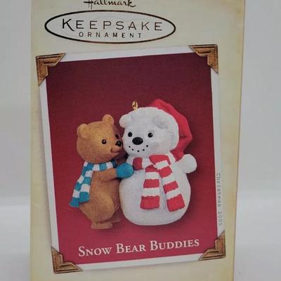 LOT:: Hallmark Ornaments