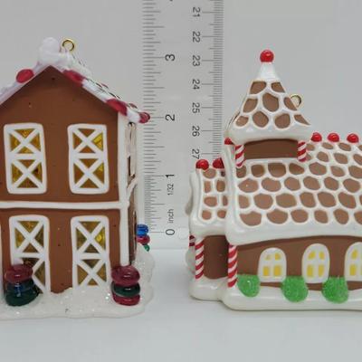 LOT:: 139 Hallmark Ornaments