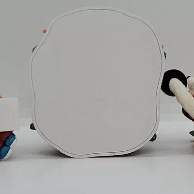 LOT:: 141 Hallmark Ornaments