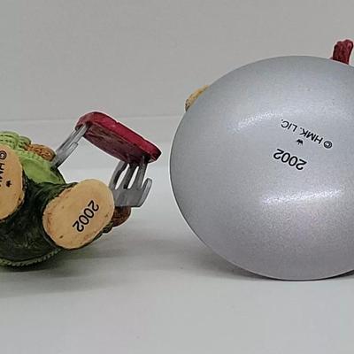 LOT:: 142 Hallmark Ornaments