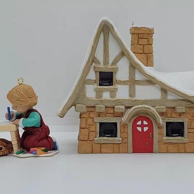 LOT:: 144 Hallmark Ornaments