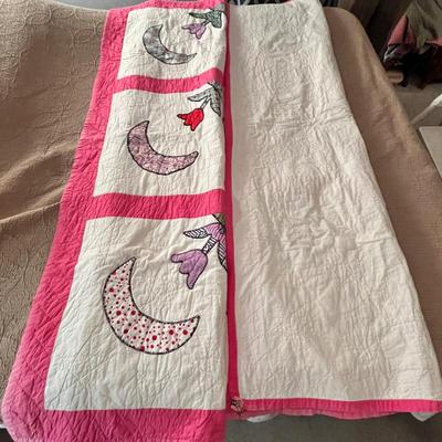 Lot 468 Tulip & Crescent Quilt