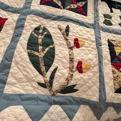 Lot 472 Pennsylvania Dutch Amish Quilt