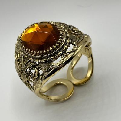 Lot 478 Massive Whiting & Davis Bracelet