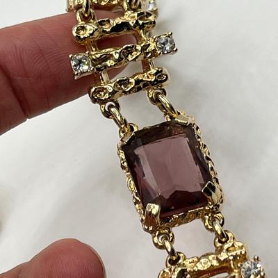 Lot 479 Unique Sarah Coventry Set