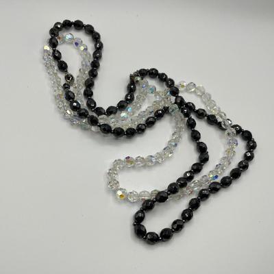 Lot 487 Glass beads