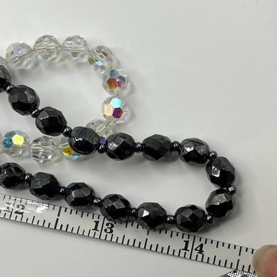 Lot 487 Glass beads