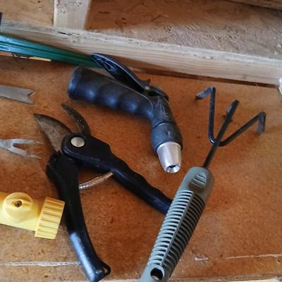 Yard & Garden tools and garden hose attachments