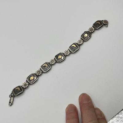 Lot 490 Gorgeous storybook bracelet