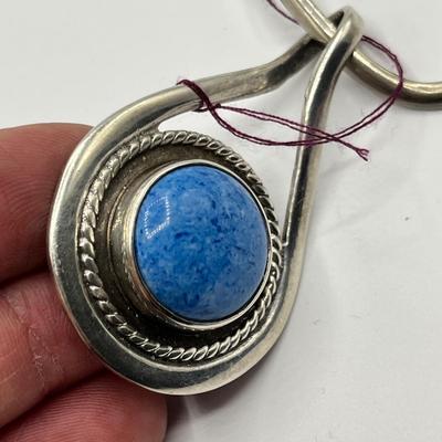 Lot 495 Gorgeous Sterling Wire necklace/ pendant