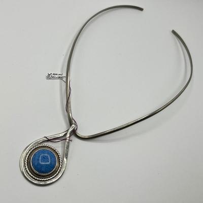 Lot 495 Gorgeous Sterling Wire necklace/ pendant