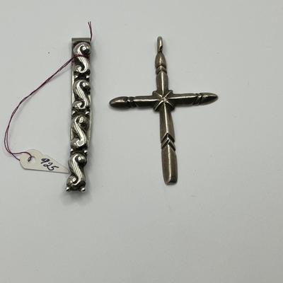 Lot 497 Sand Cast Cross Pendant & Tie Bar NA