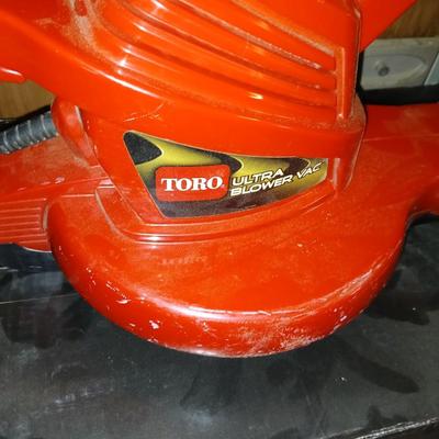 Toro Ultra leaf blower Vac with attachments and bag