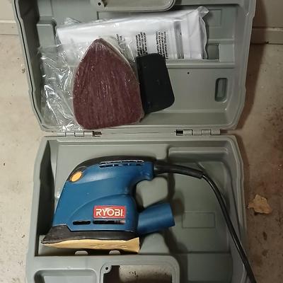 Electric Ryobi Corner cat sander with blow mold case and extra sandpaper